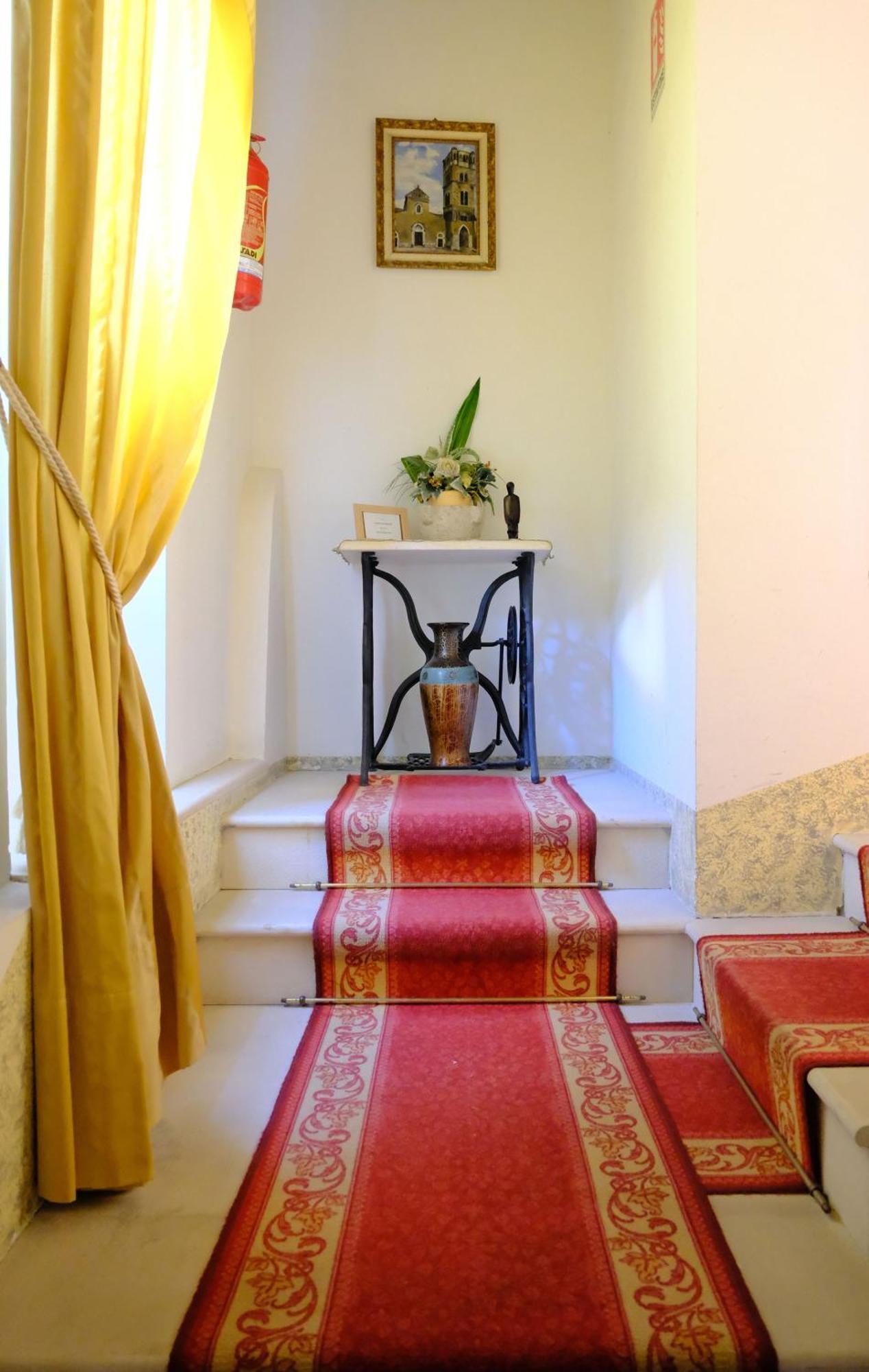 カゼルタ・ヴェッキア Conte Spencer Bed & Breakfast エクステリア 写真